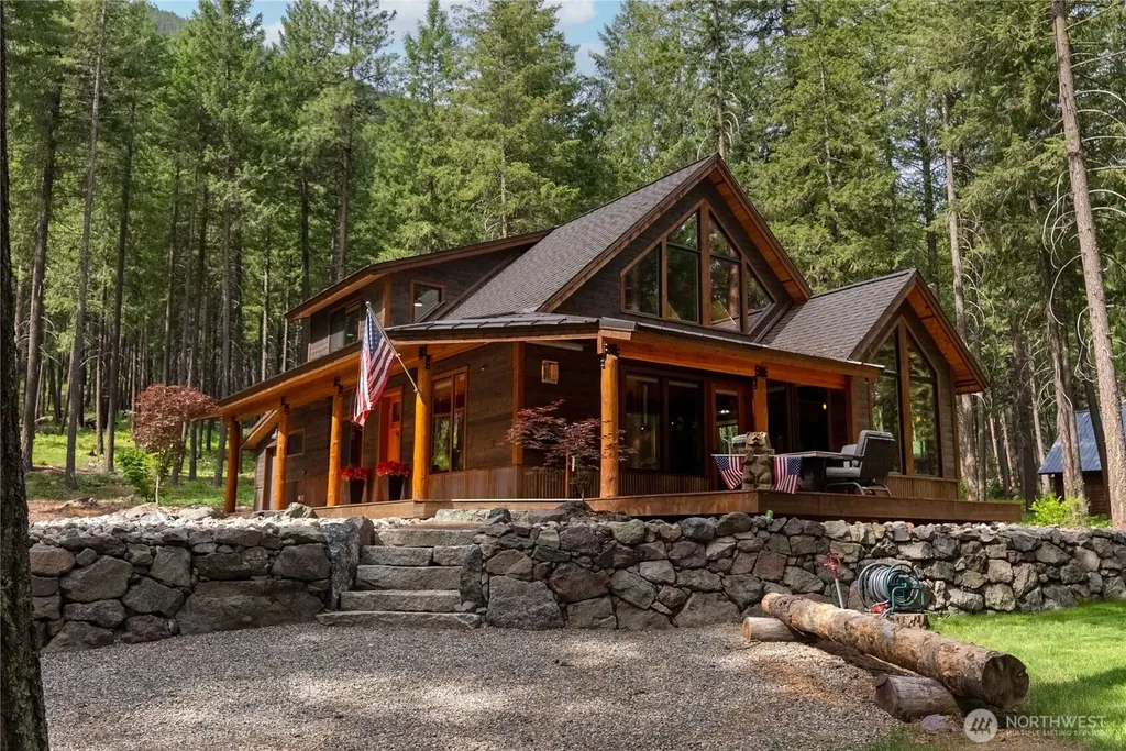 58 Liberty Lane Winthrop WA 98862