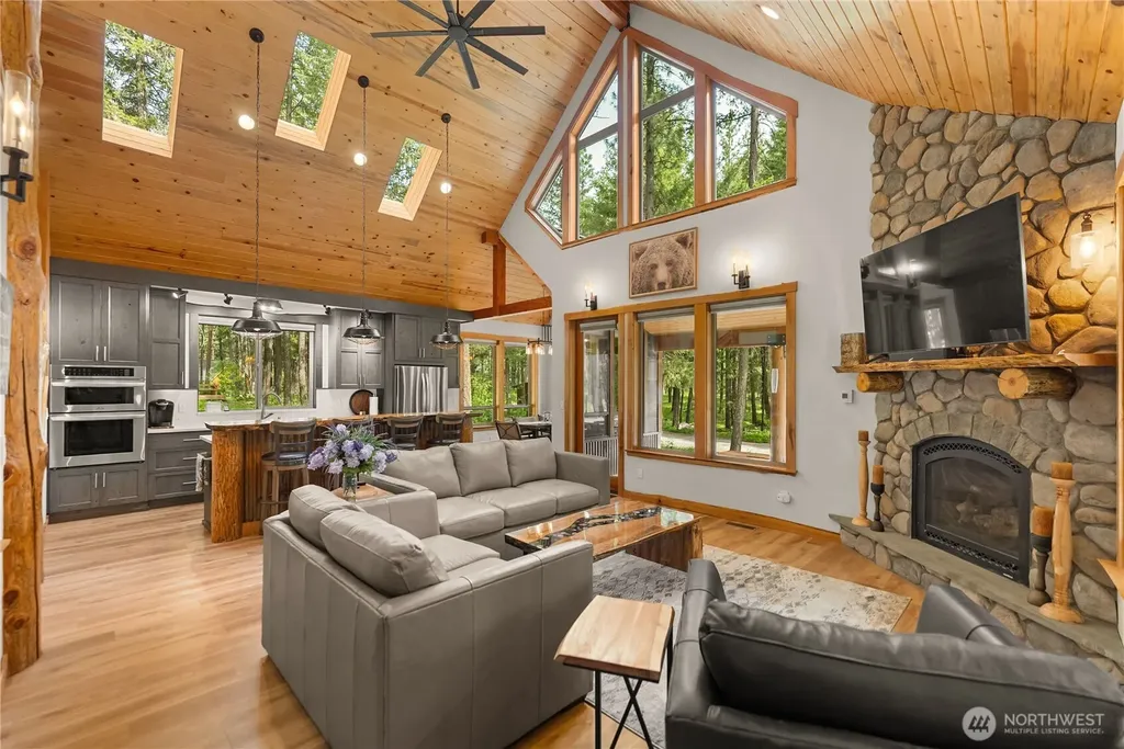 58 Liberty Lane Winthrop WA 98862