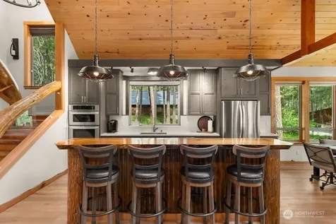 58 Liberty Lane Winthrop WA 98862