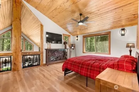 58 Liberty Lane Winthrop WA 98862