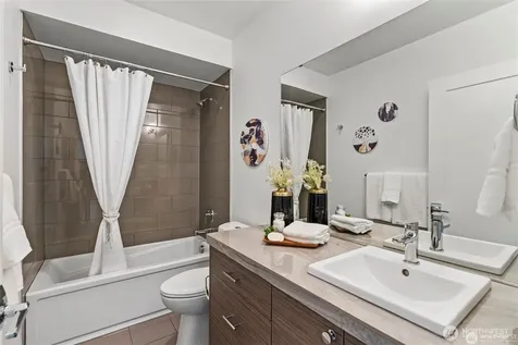 230 26th Avenue E Seattle WA 98112