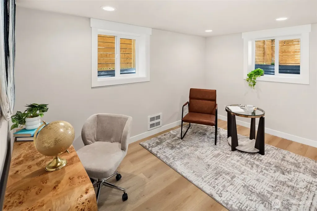 11026 Evanston Avenue N Seattle WA 98133