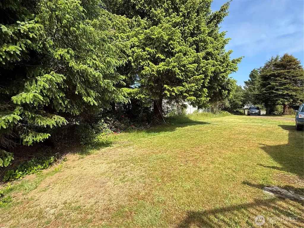 665 Skamokawa Court SE Ocean Shores WA 98569