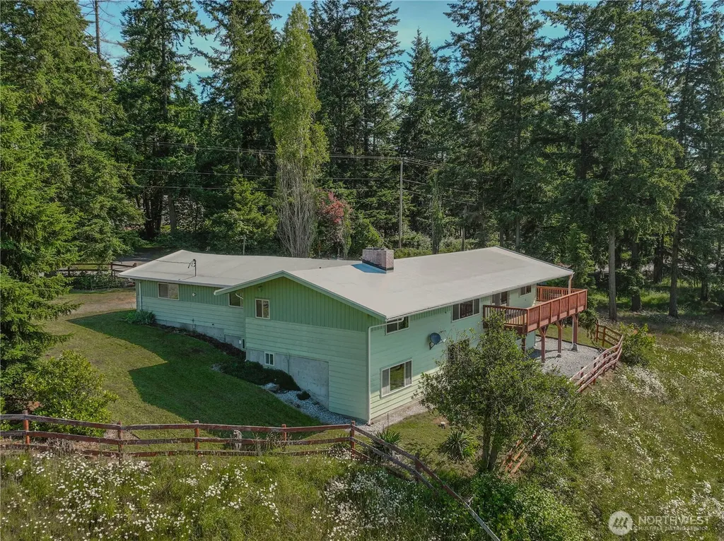 3104 Harts Lake Rd Street Roy WA 98580