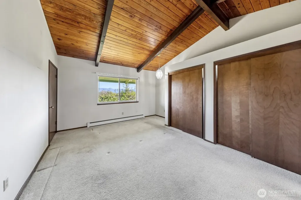3104 Harts Lake Rd Street Roy WA 98580