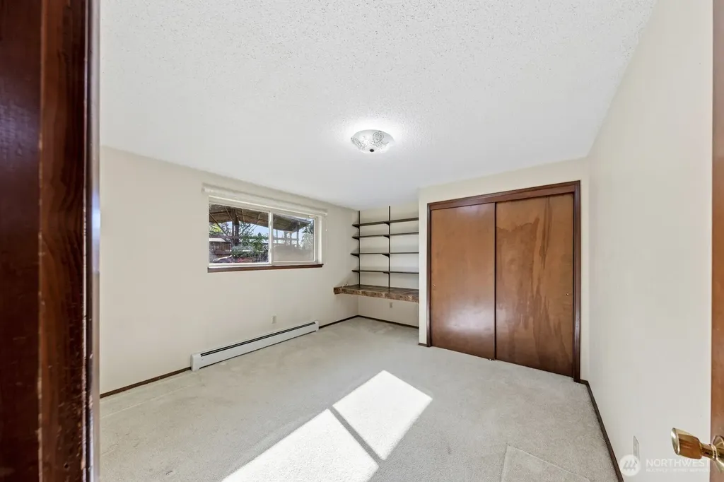 3104 Harts Lake Rd Street Roy WA 98580