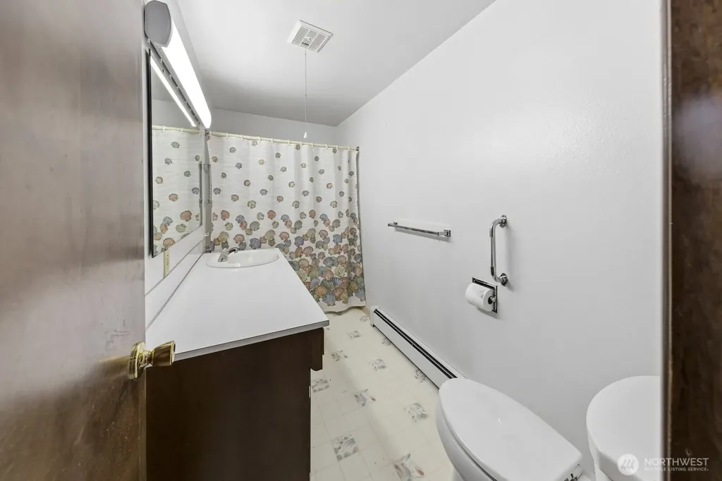 3104 Harts Lake Road S Roy WA 98580