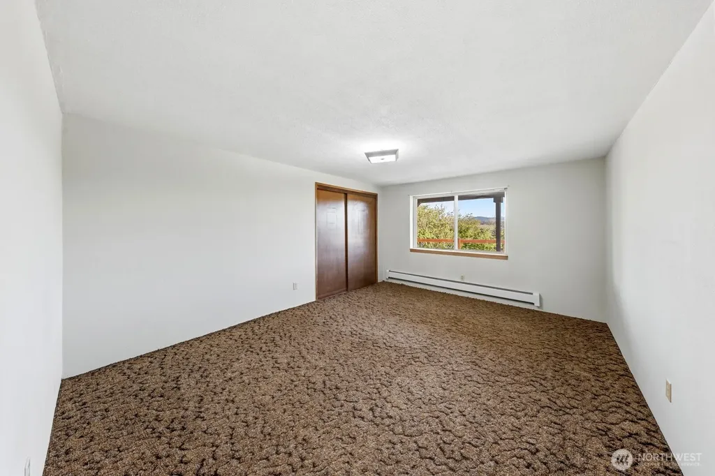 3104 Harts Lake Rd Street Roy WA 98580