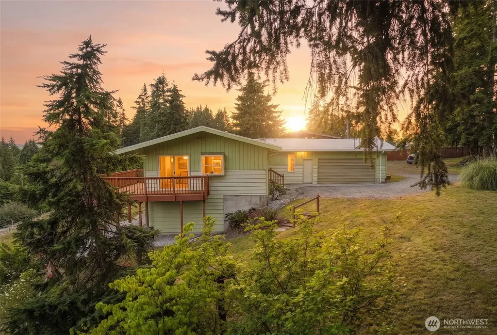3104 Harts Lake Road S Roy WA 98580