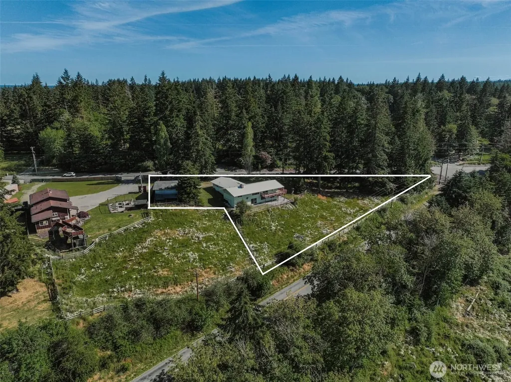 3104 Harts Lake Road S Roy WA 98580