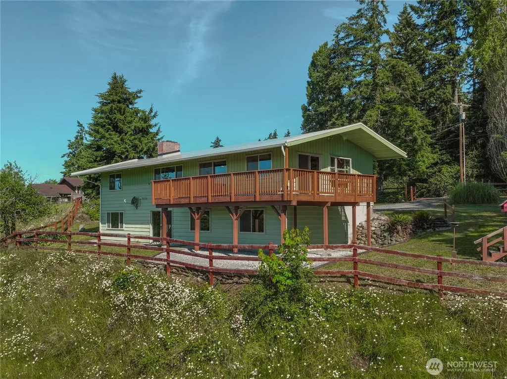 3104 Harts Lake Rd Street Roy WA 98580