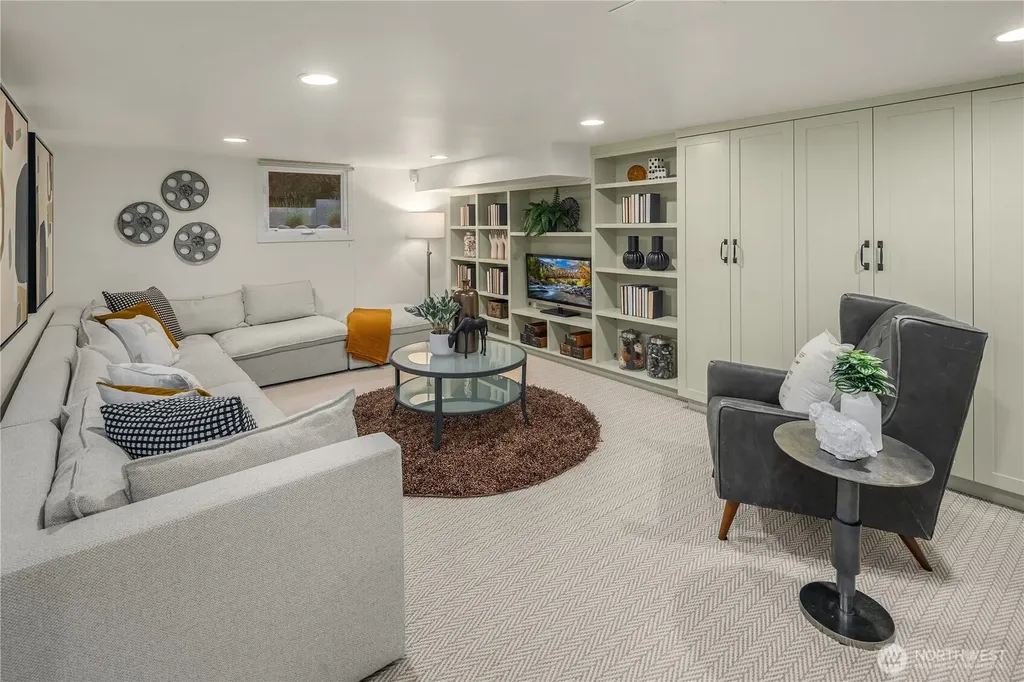 2212 Federal Avenue E Seattle WA 98102