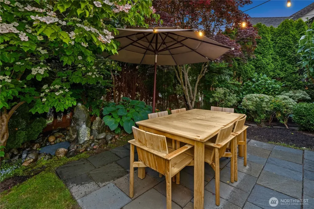 2212 Federal Avenue E Seattle WA 98102