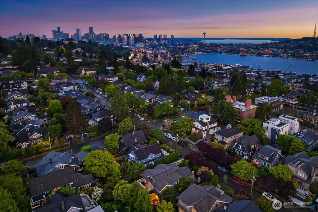 2212 Federal Avenue E Seattle WA 98102