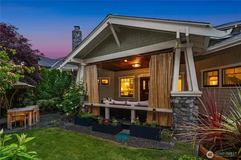 2212 Federal Avenue E Seattle WA 98102