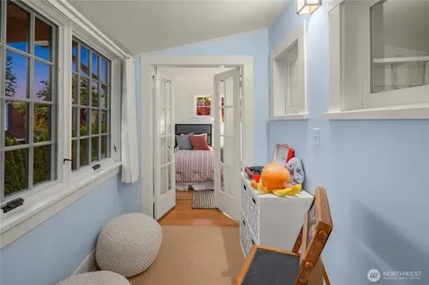2212 Federal Avenue E Seattle WA 98102