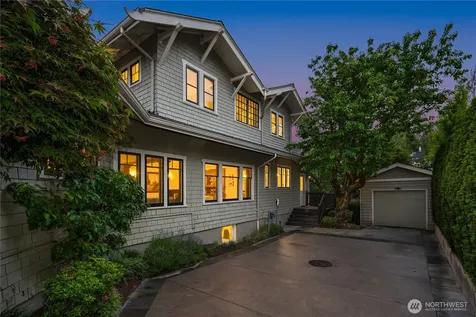 2212 Federal Avenue E Seattle WA 98102