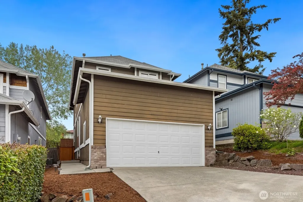 2428 NE 13th Street Renton WA 98056