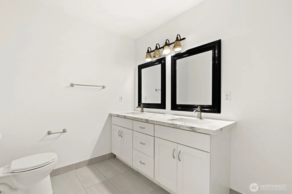 2428 NE 13th Street Renton WA 98056