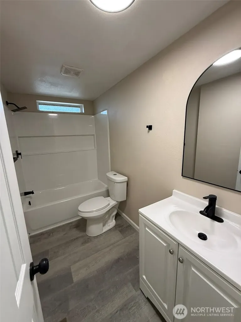 8013 194th Street E Spanaway WA 98387