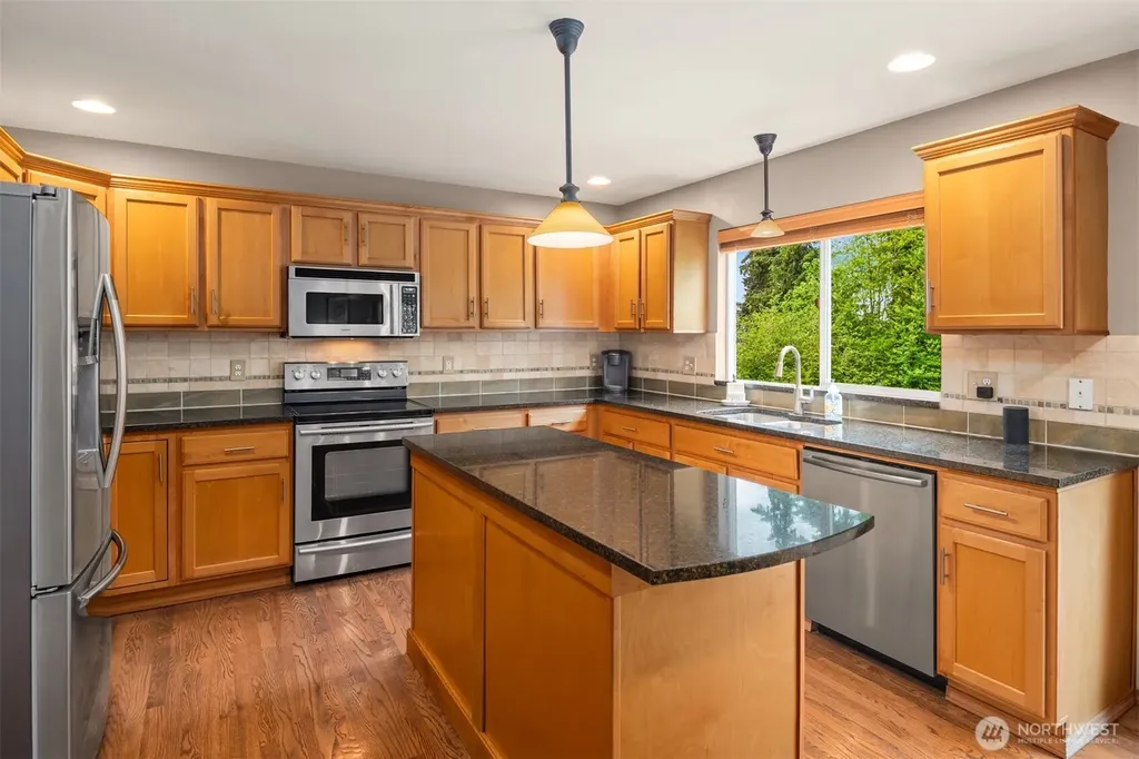 707 122nd Avenue Ct E Edgewood WA 98372