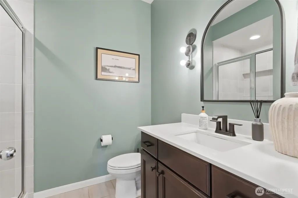 2344 NE Winlock Way Poulsbo WA 98370