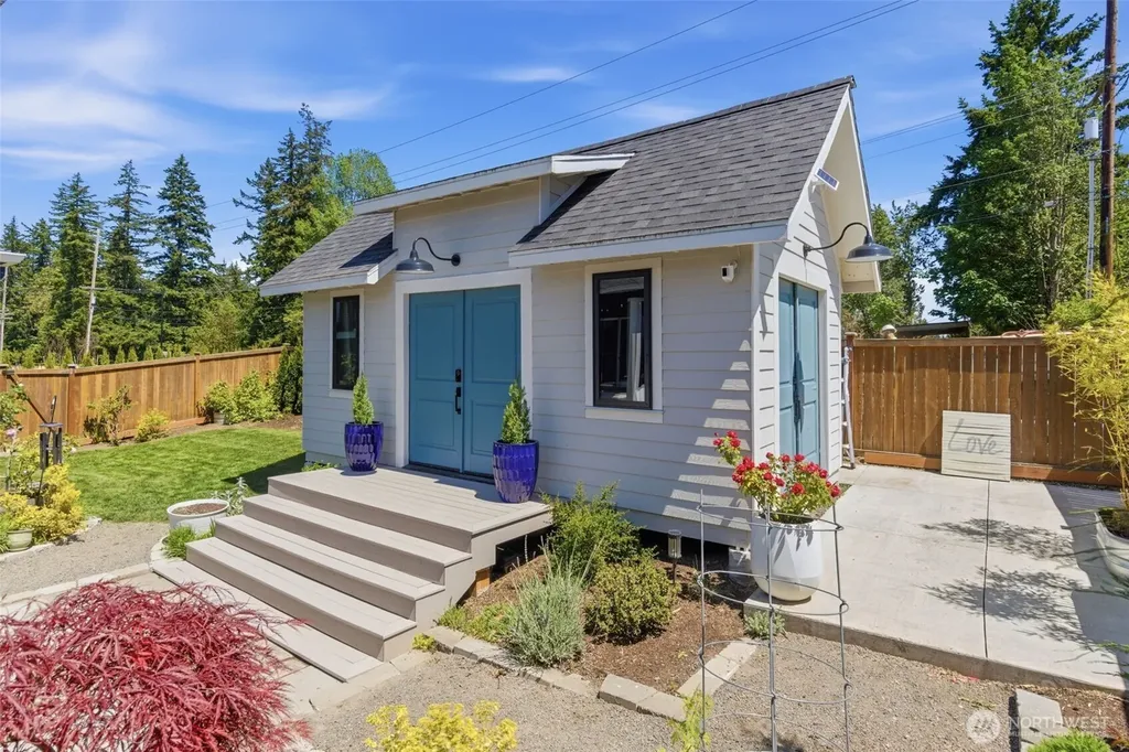2344 NE Winlock Way Poulsbo WA 98370