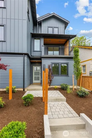 6832 47th Avenue NE Seattle WA 98115