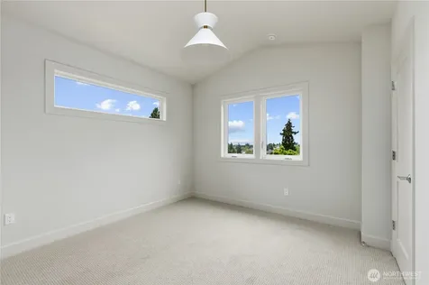 6832 47th Avenue NE Seattle WA 98115