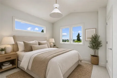 6832 47th Avenue NE Seattle WA 98115