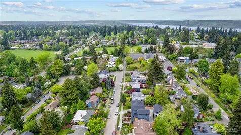 6832 47th Avenue NE Seattle WA 98115