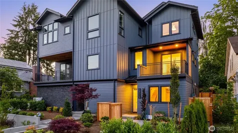 6832 47th Avenue NE Seattle WA 98115