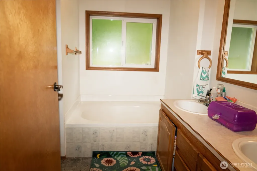301 W Alder Drive Sedro Woolley WA 98284