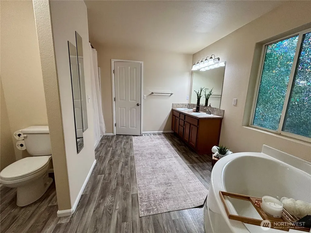 2503 Redwood Court SE Auburn WA 98092