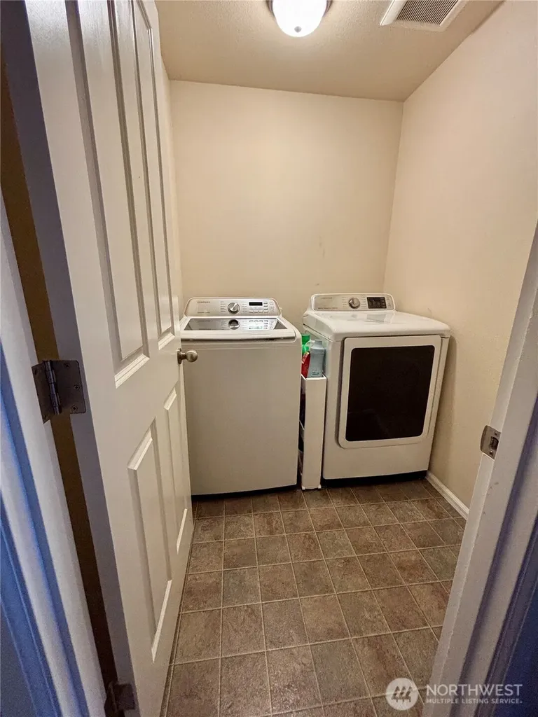 2503 Redwood Court SE Auburn WA 98092