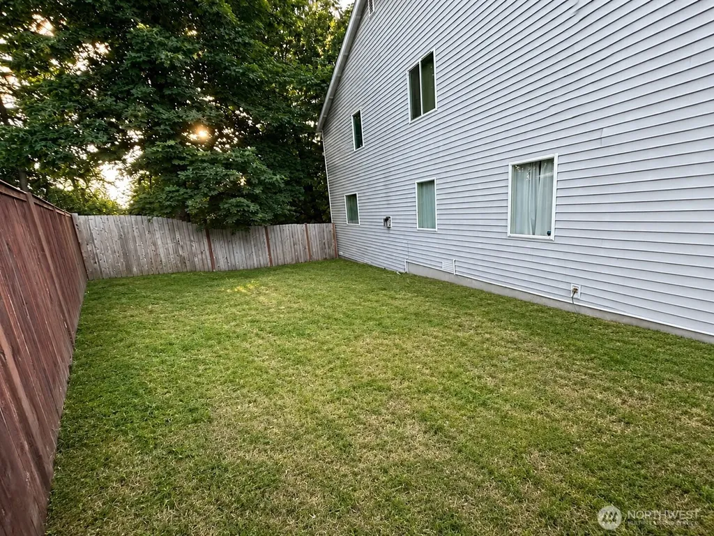 2503 Redwood Court SE Auburn WA 98092