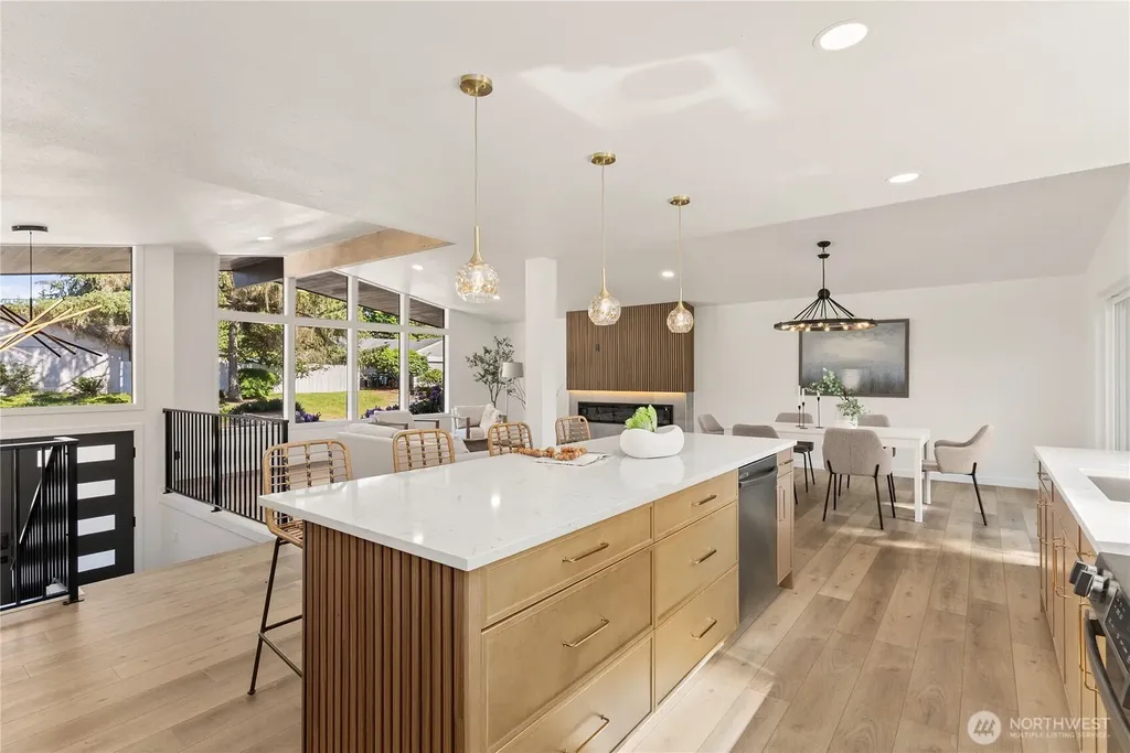 32007 28th Avenue SW Federal Way WA 98023