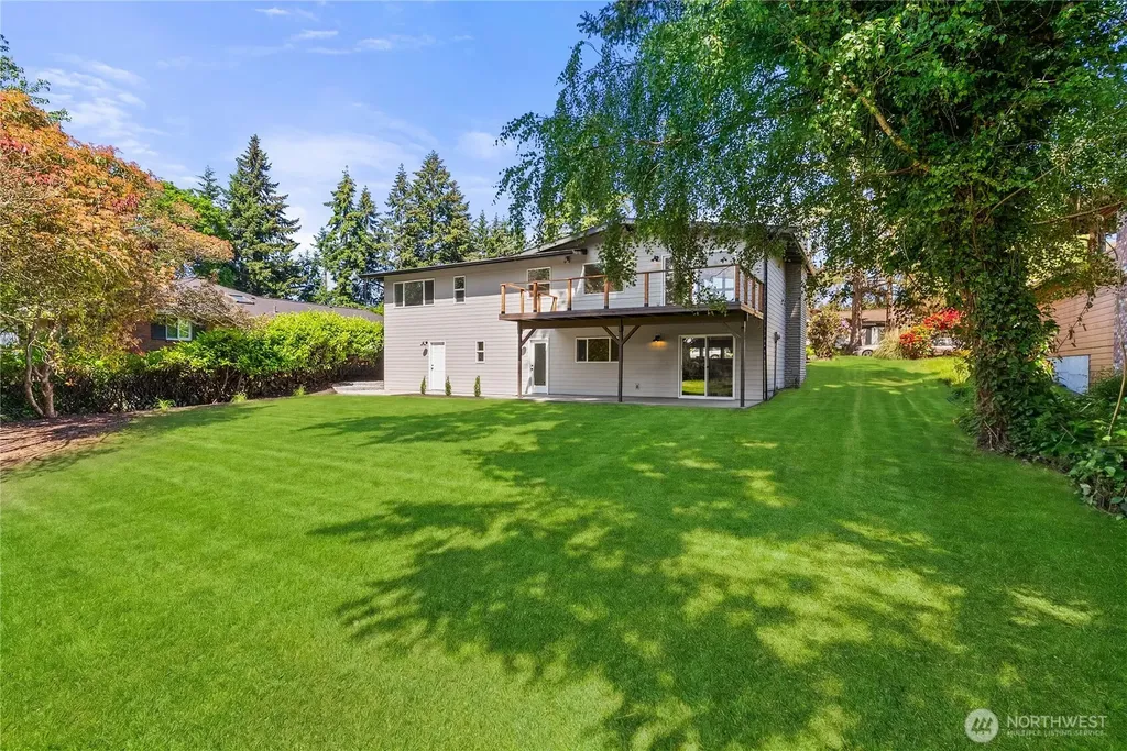 32007 28th Avenue SW Federal Way WA 98023