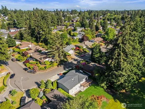 32007 28th Avenue SW Federal Way WA 98023