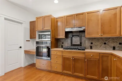 18530 97th Avenue Ct E Puyallup WA 98375