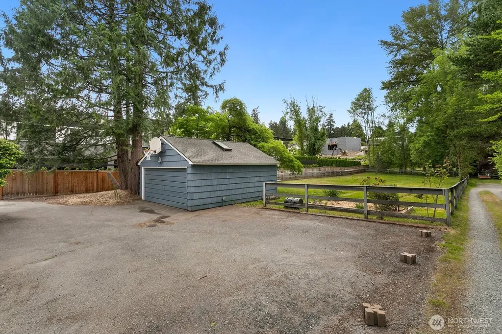 7658 NE 12th Street Medina WA 98039