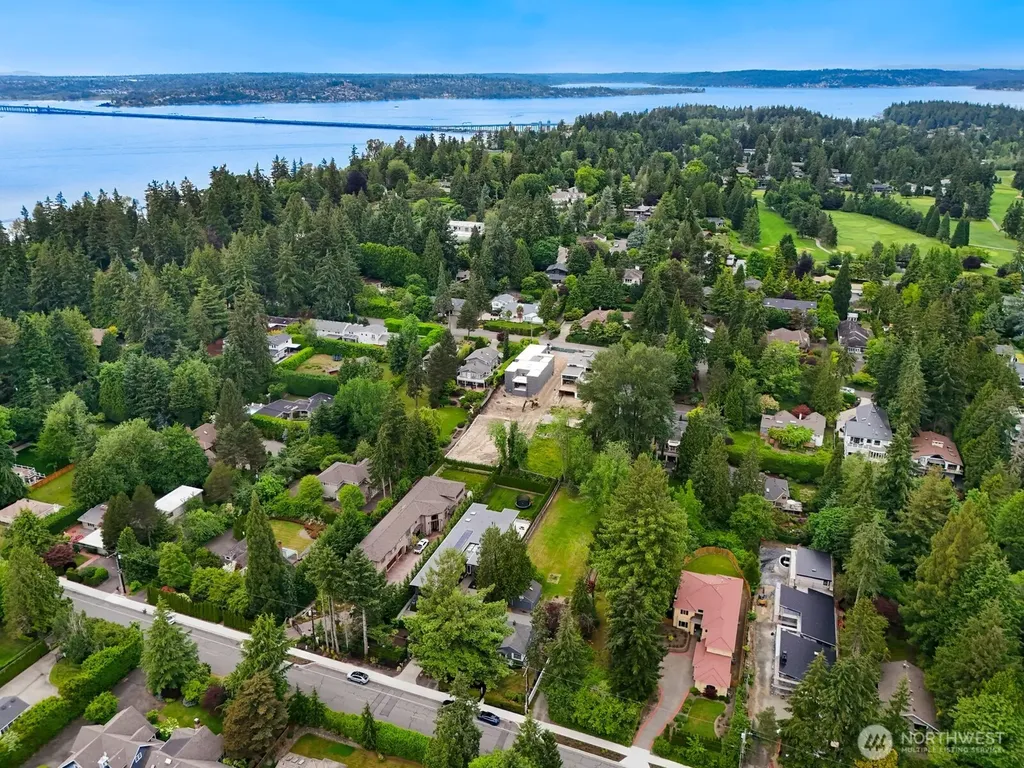 7658 NE 12th Street Medina WA 98039