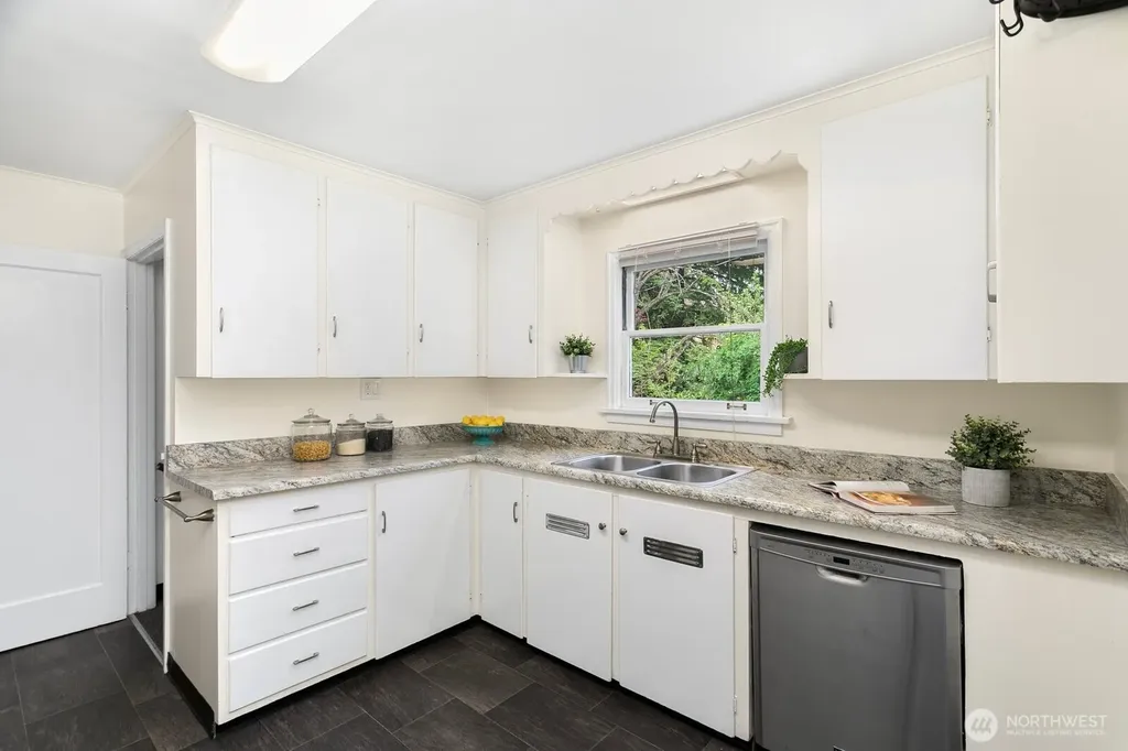 7658 NE 12th Street Medina WA 98039