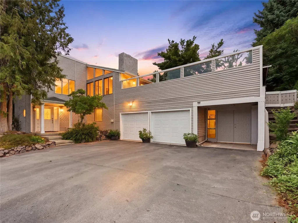 1950 Valley View Boulevard East Wenatchee WA 98802