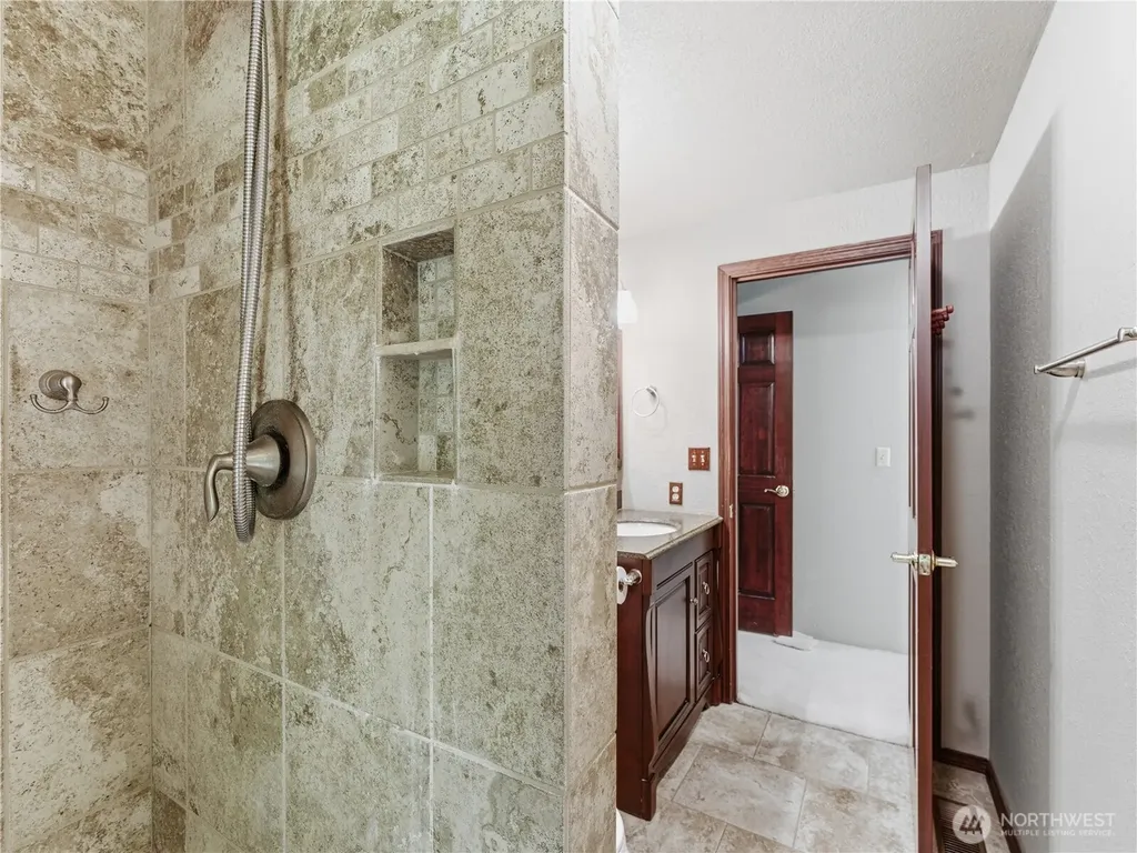 1950 Valley View Boulevard East Wenatchee WA 98802