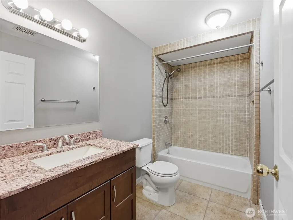 1950 Valley View Boulevard East Wenatchee WA 98802