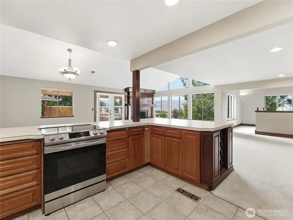 1950 Valley View Boulevard East Wenatchee WA 98802