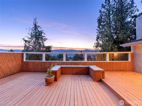 1950 Valley View Boulevard East Wenatchee WA 98802