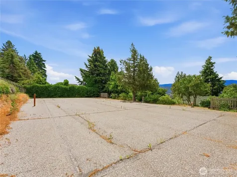 1950 Valley View Boulevard East Wenatchee WA 98802