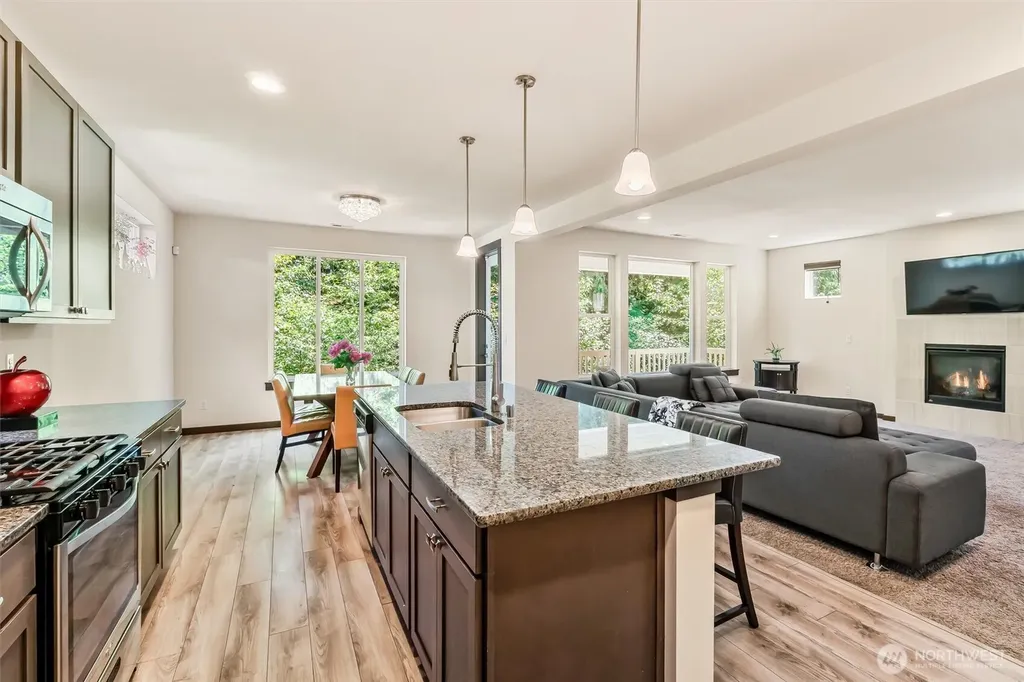 17415 3rd Avenue SE Bothell WA 98012